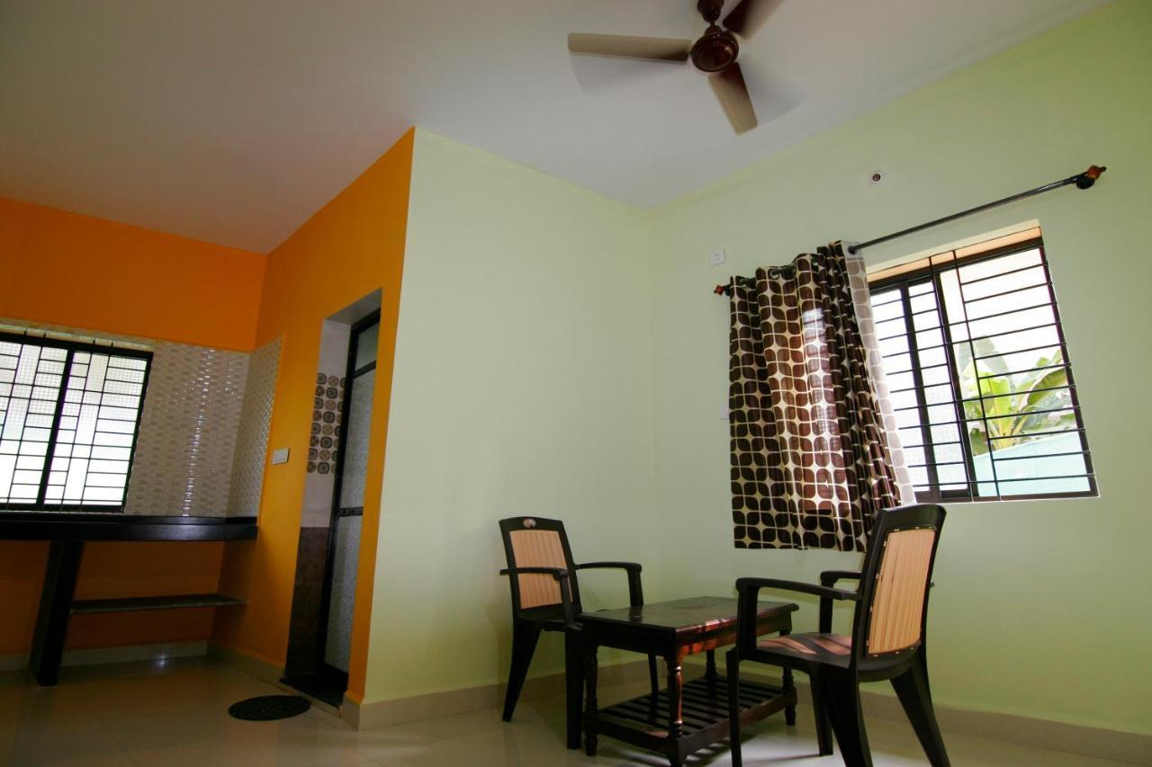 Rudra Holidays Guest House อารัมบล ภายนอก รูปภาพ