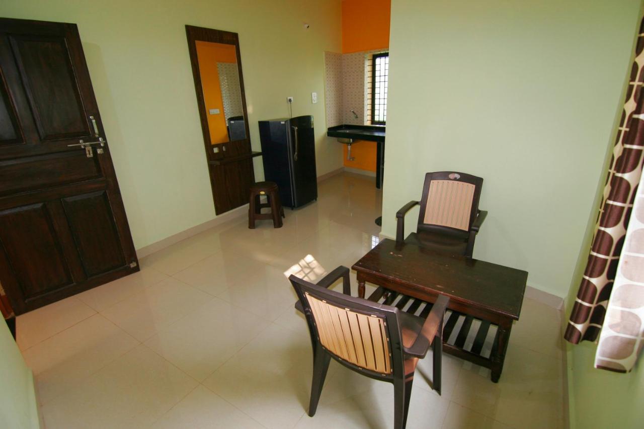 Rudra Holidays Guest House อารัมบล ภายนอก รูปภาพ