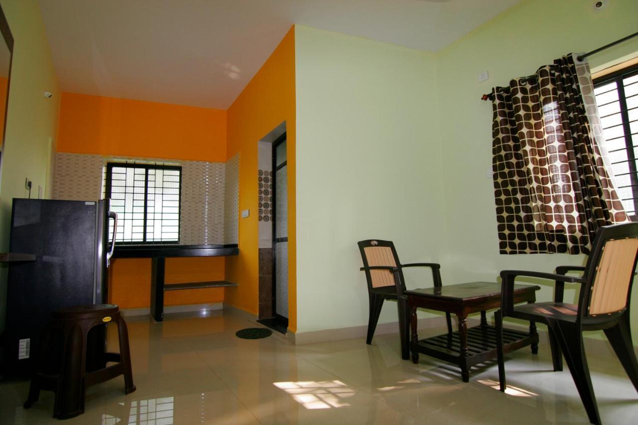 Rudra Holidays Guest House อารัมบล ภายนอก รูปภาพ