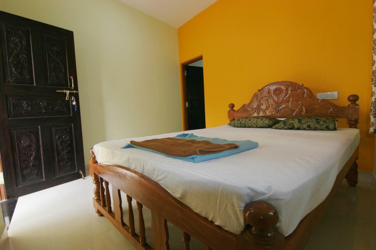Rudra Holidays Guest House อารัมบล ภายนอก รูปภาพ